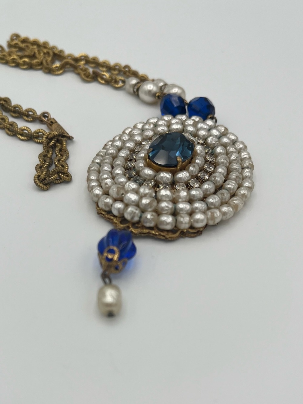 Signed Miriam Haskell Blue Rhinestone Pearl Filigree Pendant Necklace 28″ - Picture 4 of 7